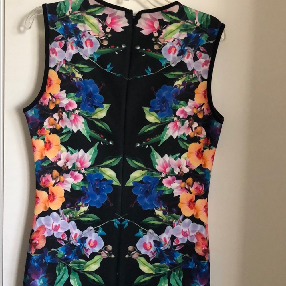 Dress - Picture 3 of 3